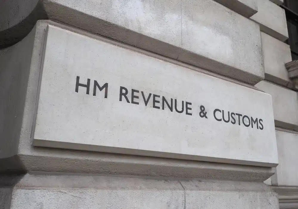 HM Revenue and Customs Mejora su Eficiencia con Tecnología de Inteligencia Artificial